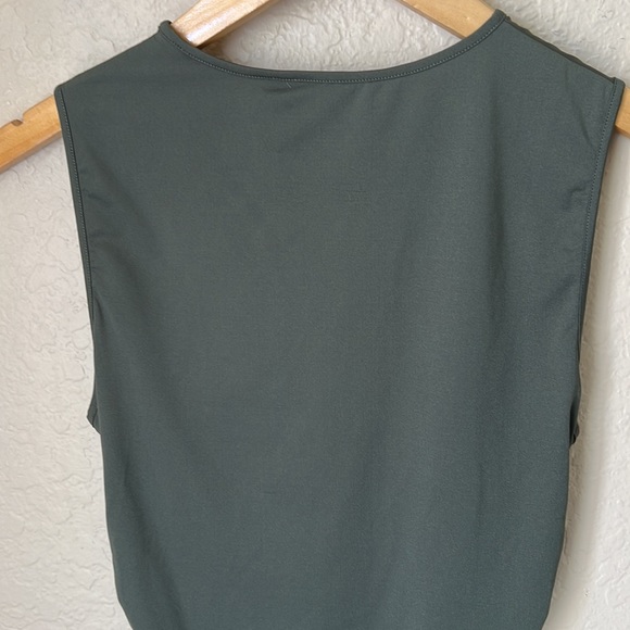 Theory green ruched travel jersey tank top - Picture 10 of 10